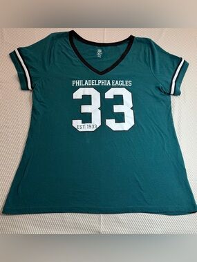 NFL Philadelphia Eagles V Neck Tee Women’s 2XL Birds Apparel Football Fan Gear